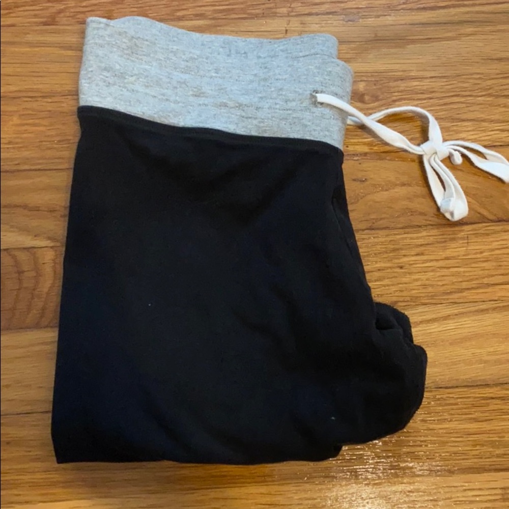 VS Pink leggings